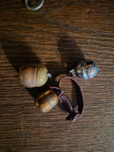 Bells mit Bellriemen